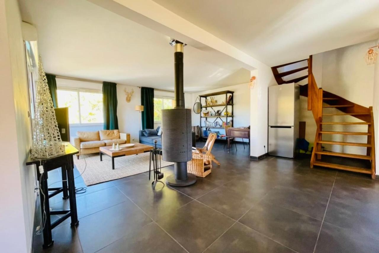 Large Chalet With Terrace And View In Briancon Appartement Buitenkant foto
