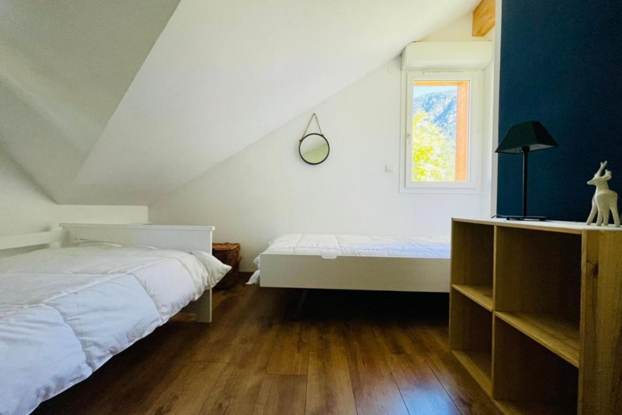 Large Chalet With Terrace And View In Briancon Appartement Buitenkant foto